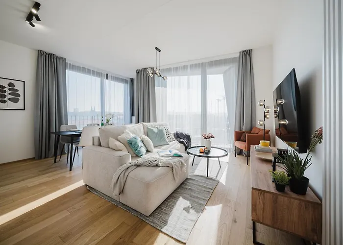 Days - With Garage And Balcony Near Center * Praga
