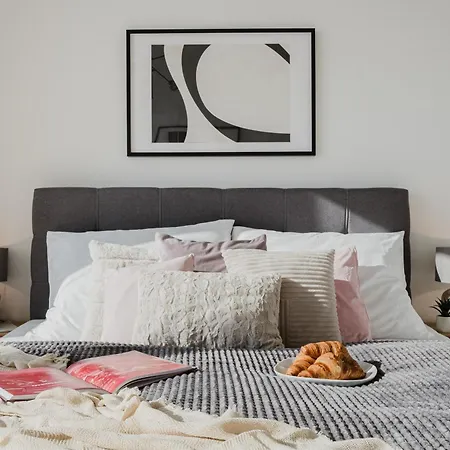Appartamento Days - With Garage And Balcony In Smichov *