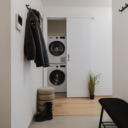 Days - With Garage And Balcony Near Center 公寓 布拉格